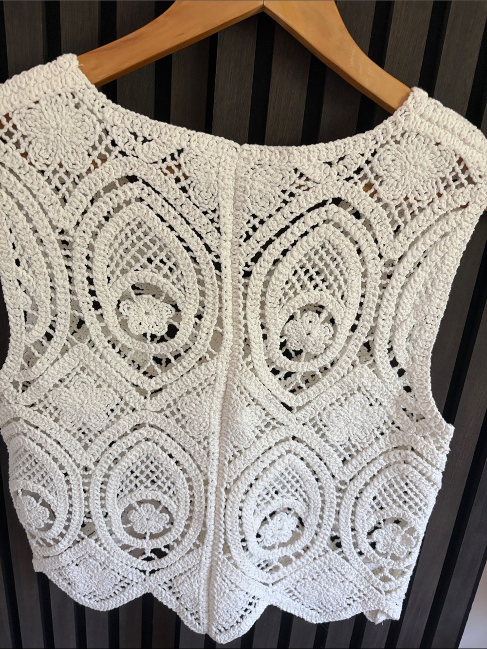 H&M White Crochet Cotton Vest Button Front Boho Sleeveless Top Size S - Picture 5 of 11